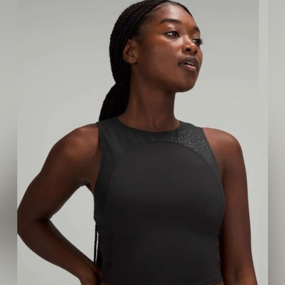 NWT Lululemon Nulu and Mesh Yoga Tank - Black - Size 4